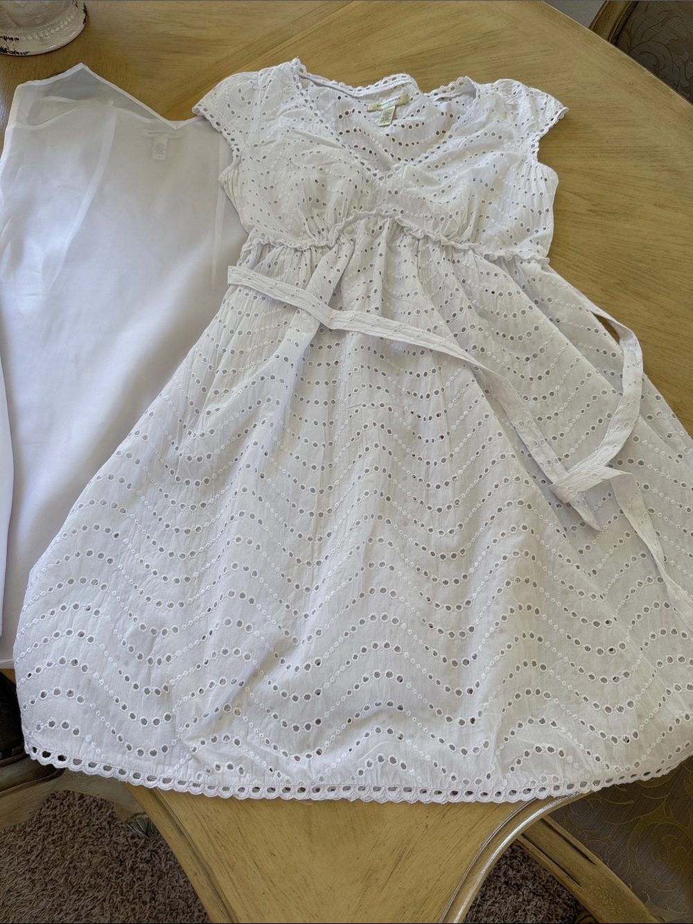 Banana Republic White Eyelet Tie-Waist Women Dress